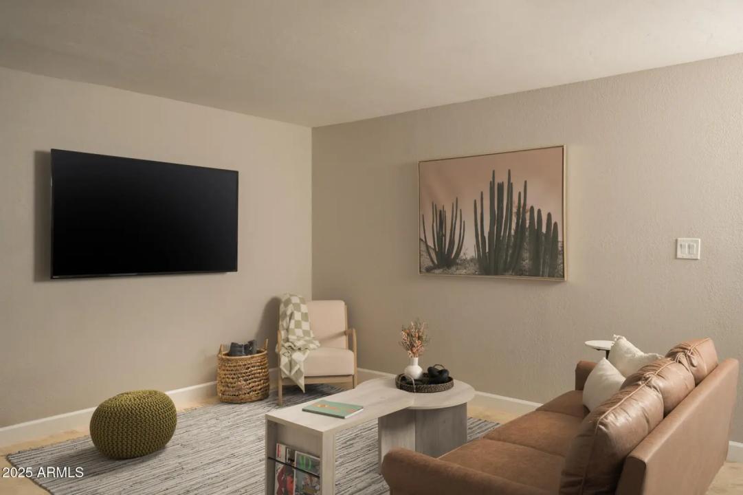 Real Estate Picture 4