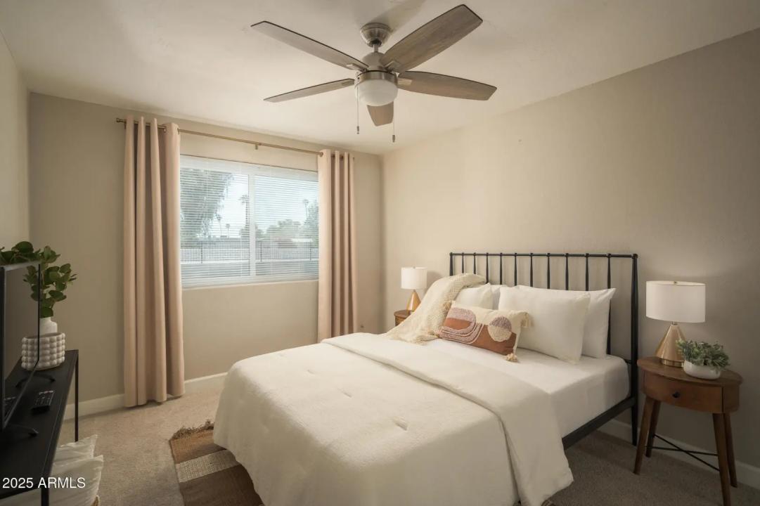 Real Estate Picture 5