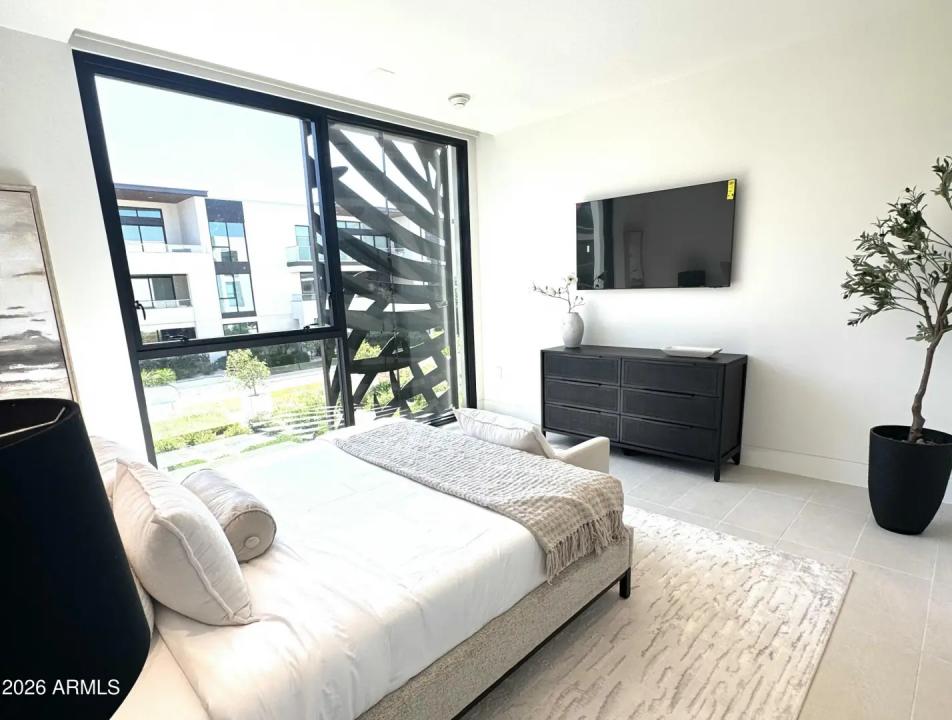 Real Estate Picture 33