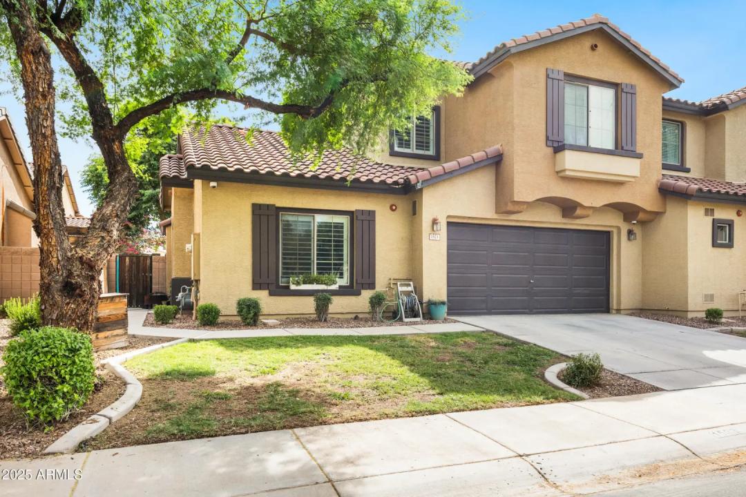 Real Estate Picture 4