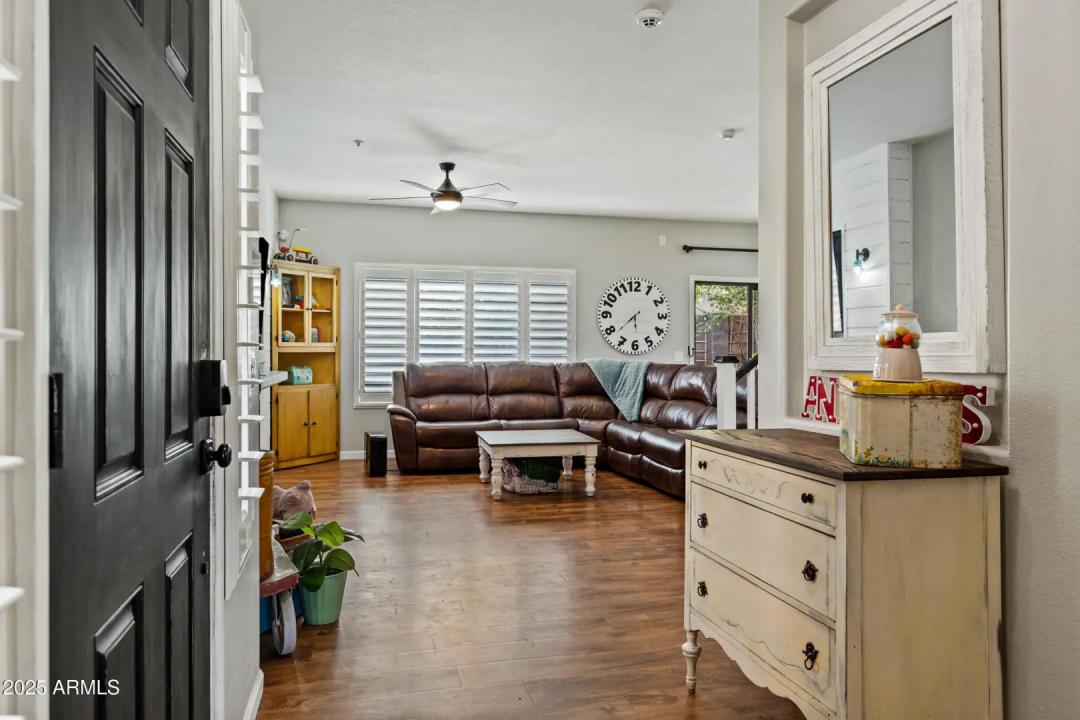 Real Estate Picture 6