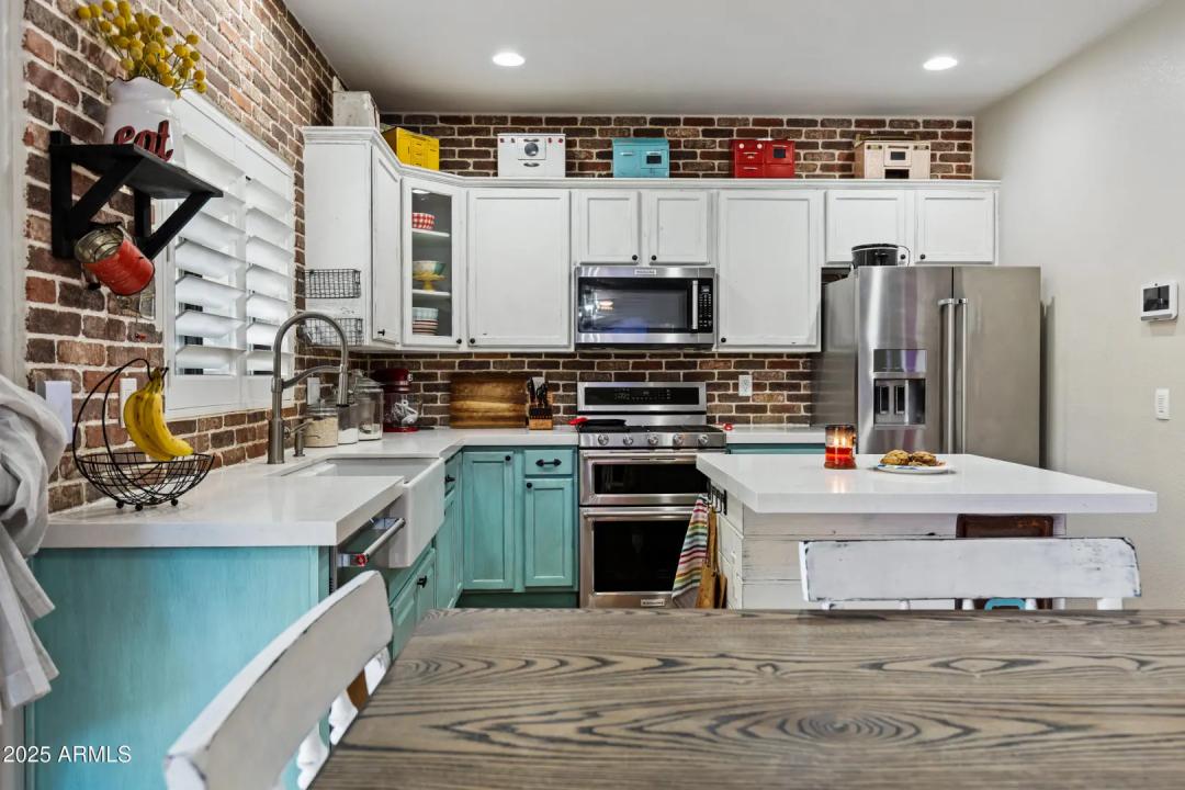 Real Estate Picture 21