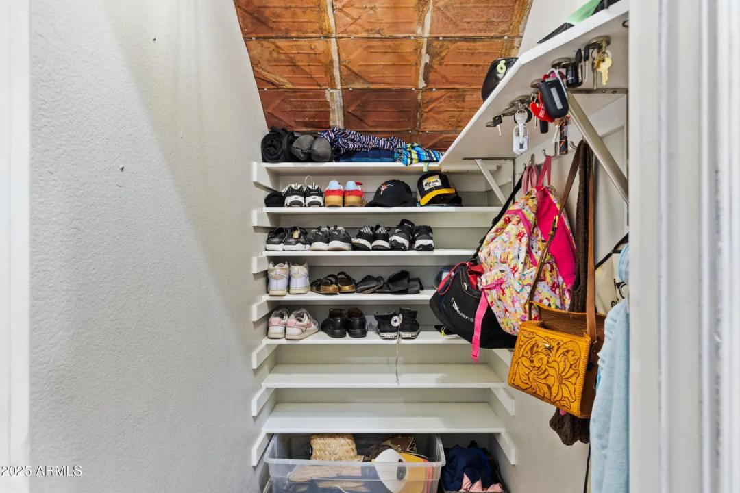 Real Estate Picture 27