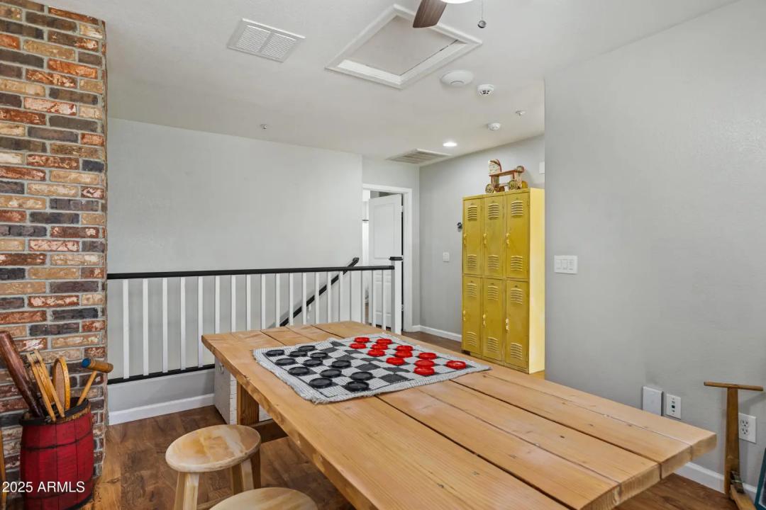 Real Estate Picture 33