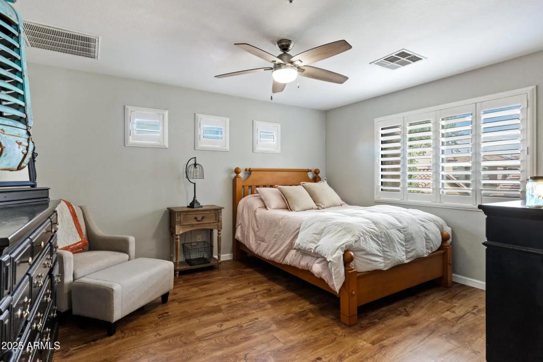 Real Estate Picture 37