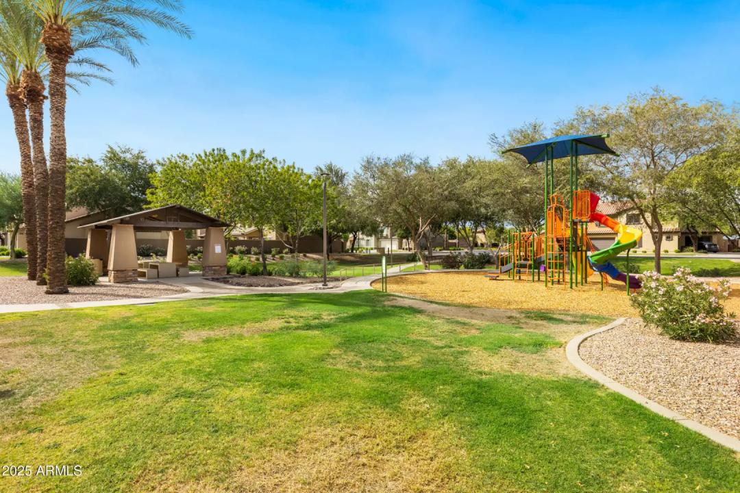 Real Estate Picture 46