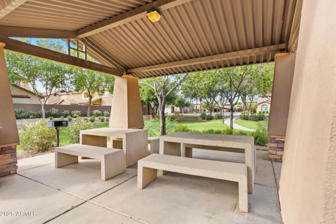 Real Estate Picture 48