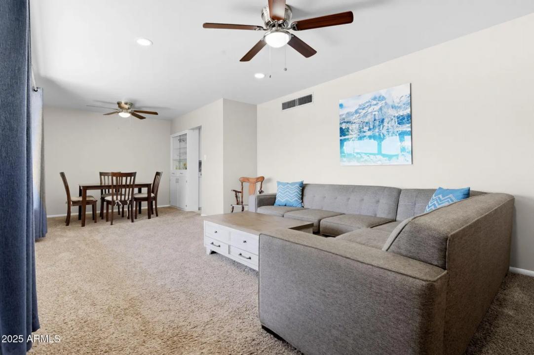 Real Estate Picture 3
