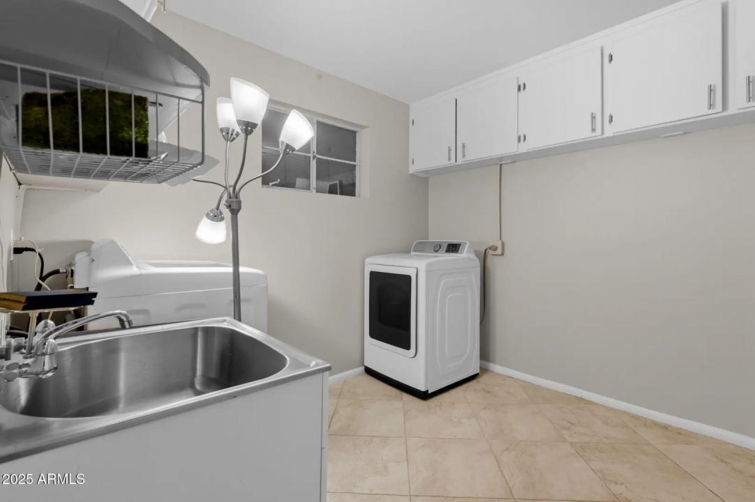 Real Estate Picture 13