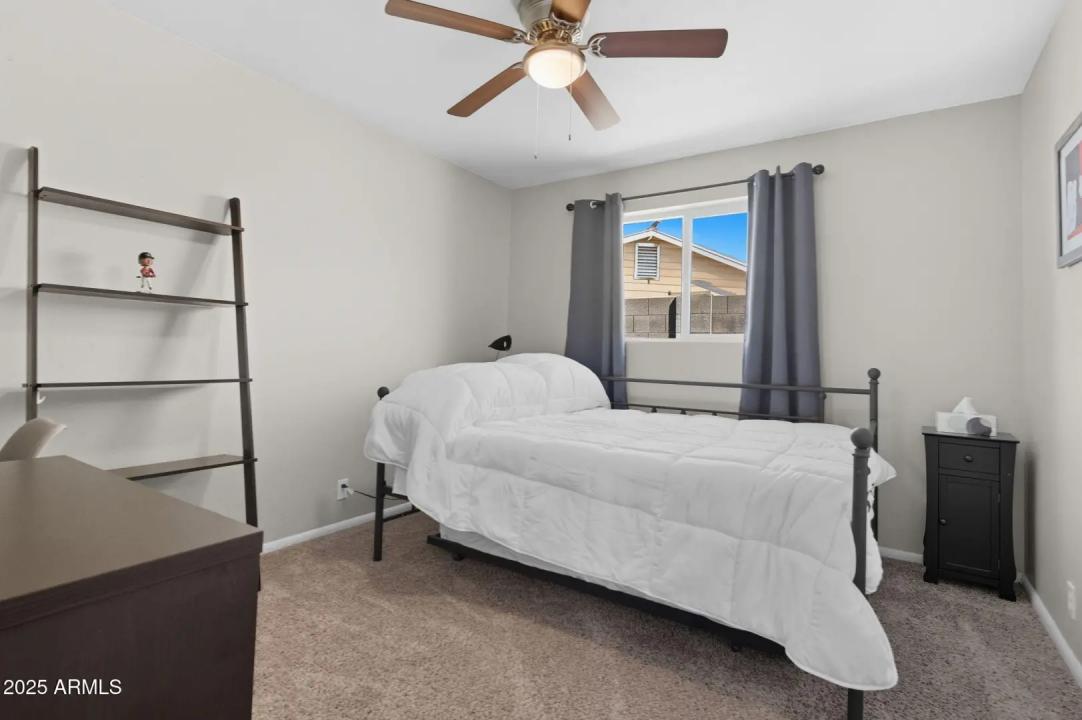 Real Estate Picture 16