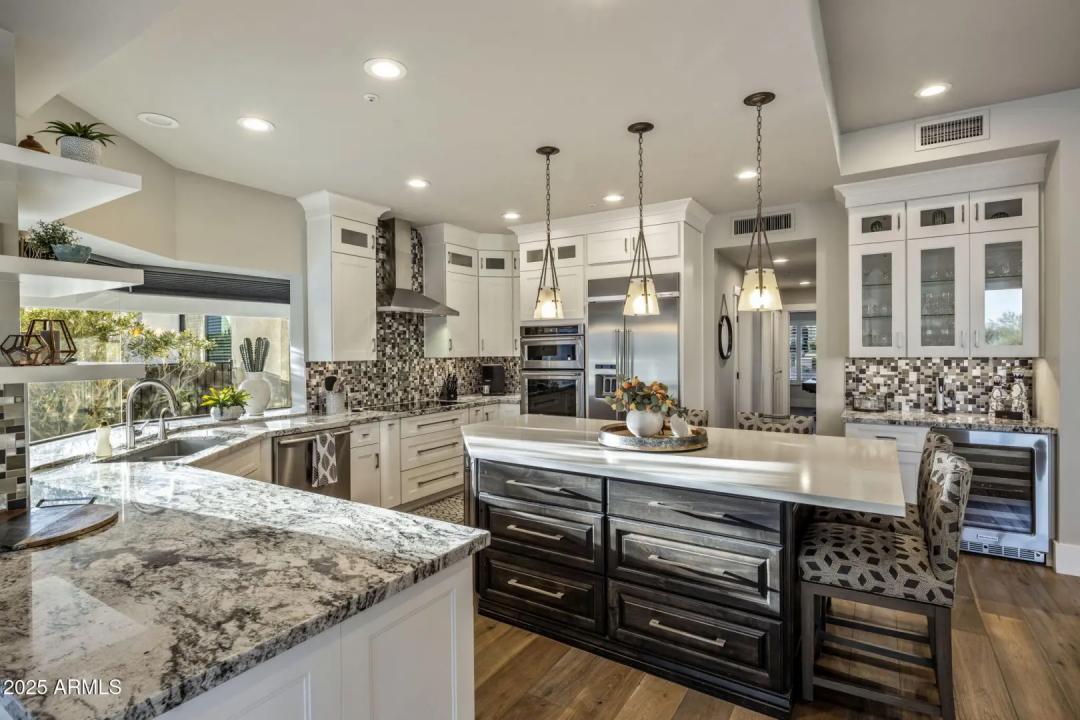 Real Estate Picture 5
