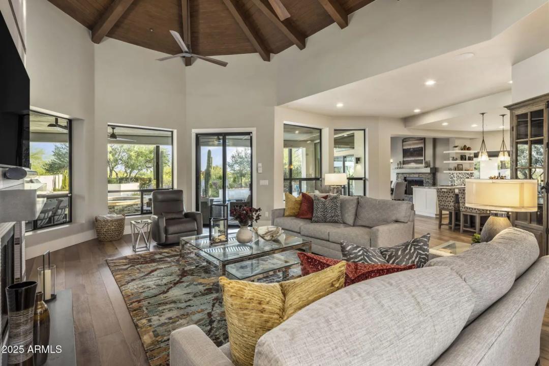 Real Estate Picture 19