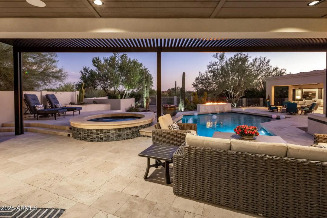 Real Estate Picture 17