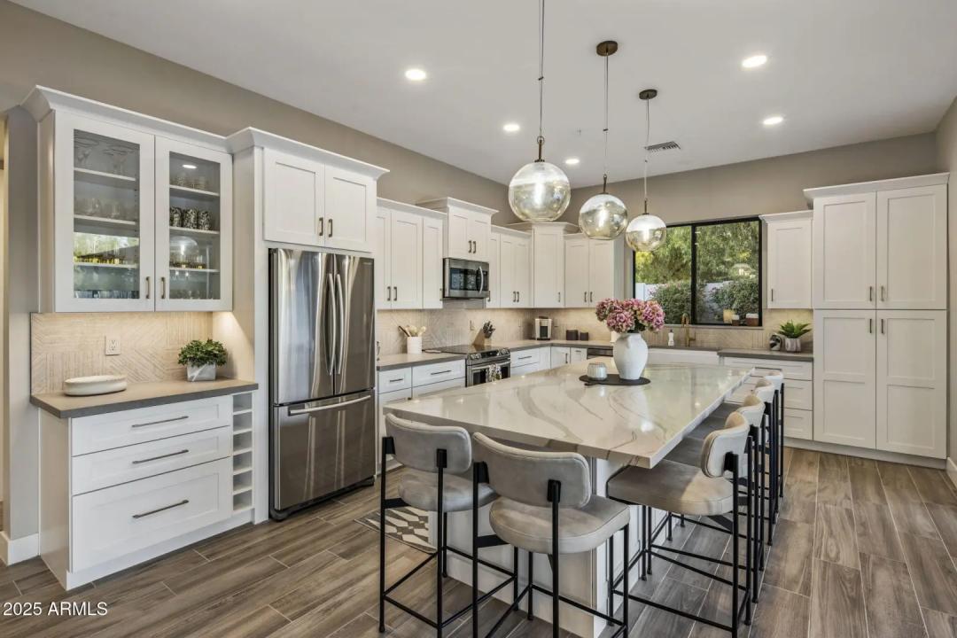 Real Estate Picture 28