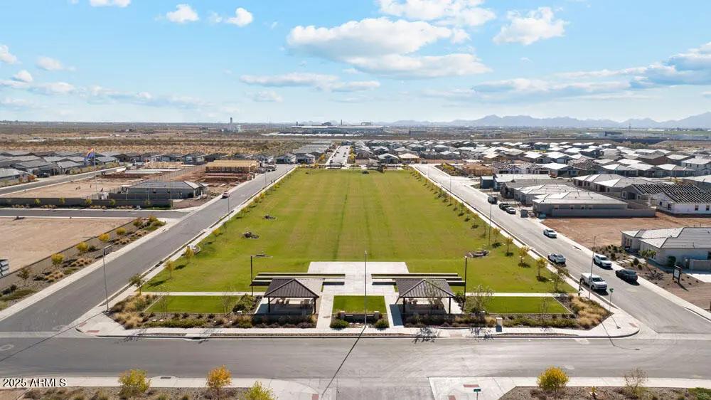 Real Estate Picture 17