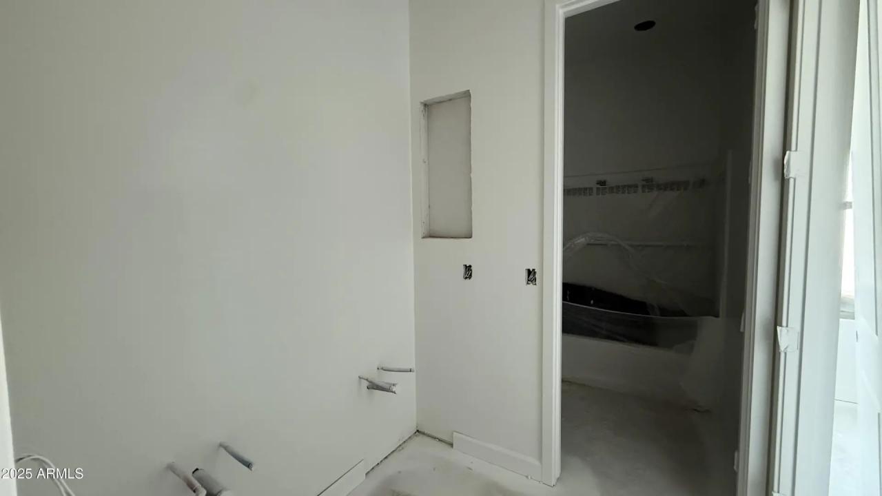 Real Estate Picture 6