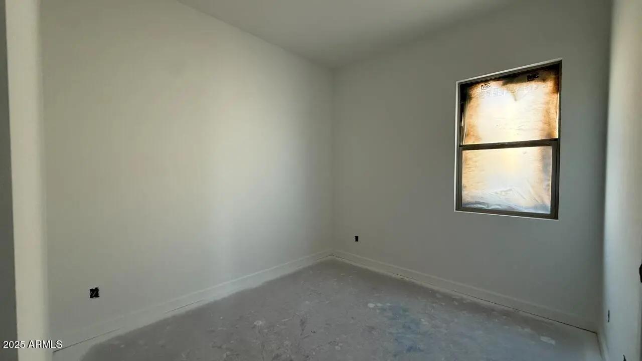 Real Estate Picture 9