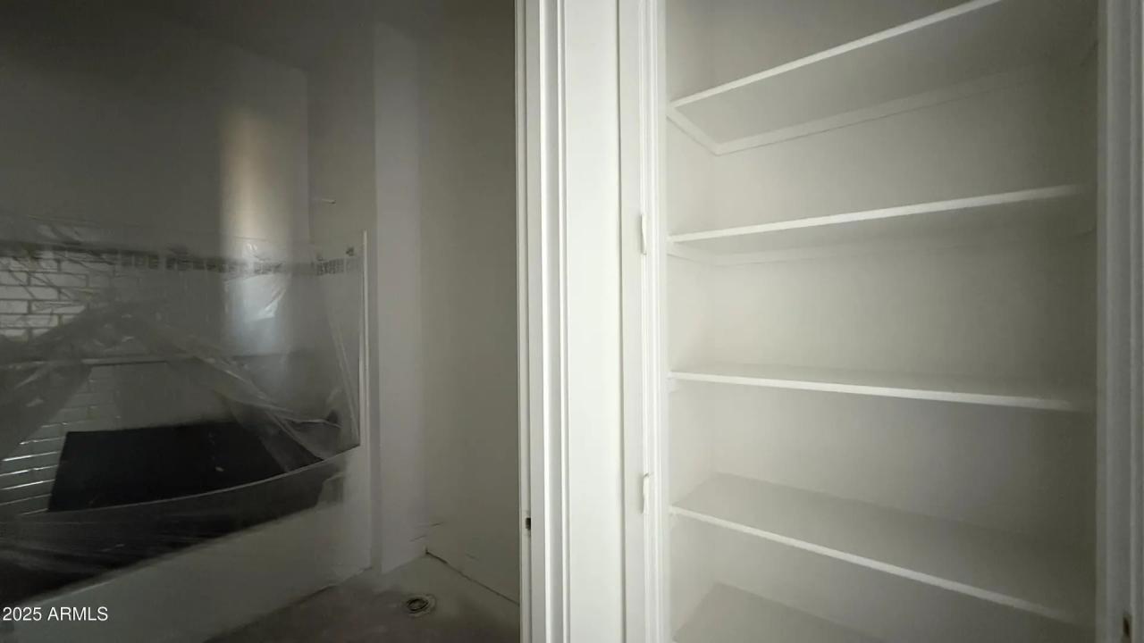 Real Estate Picture 11