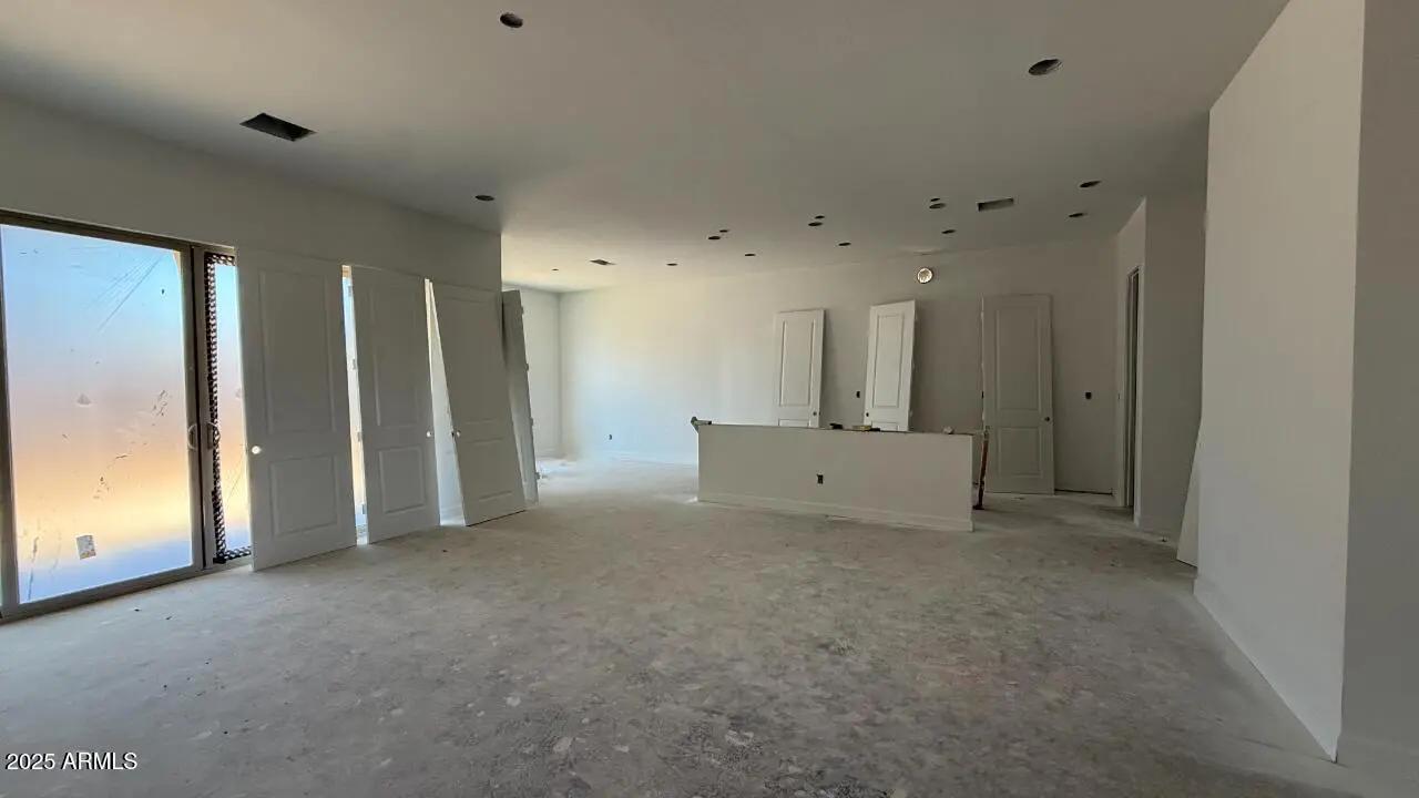 Real Estate Picture 14