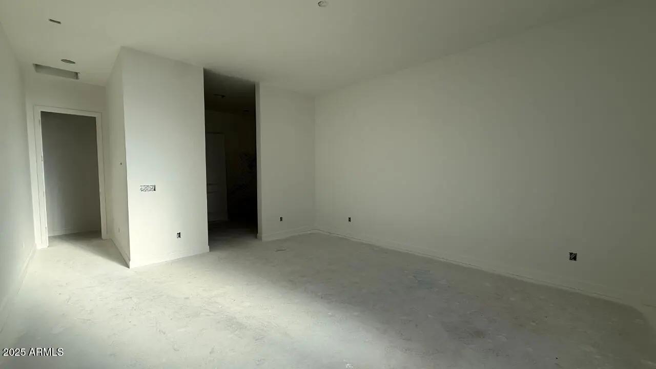 Real Estate Picture 18