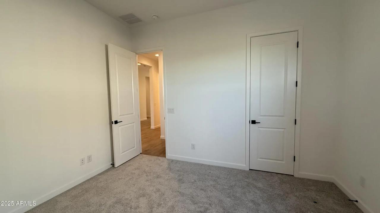 Real Estate Picture 10