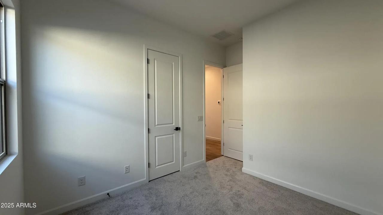 Real Estate Picture 13