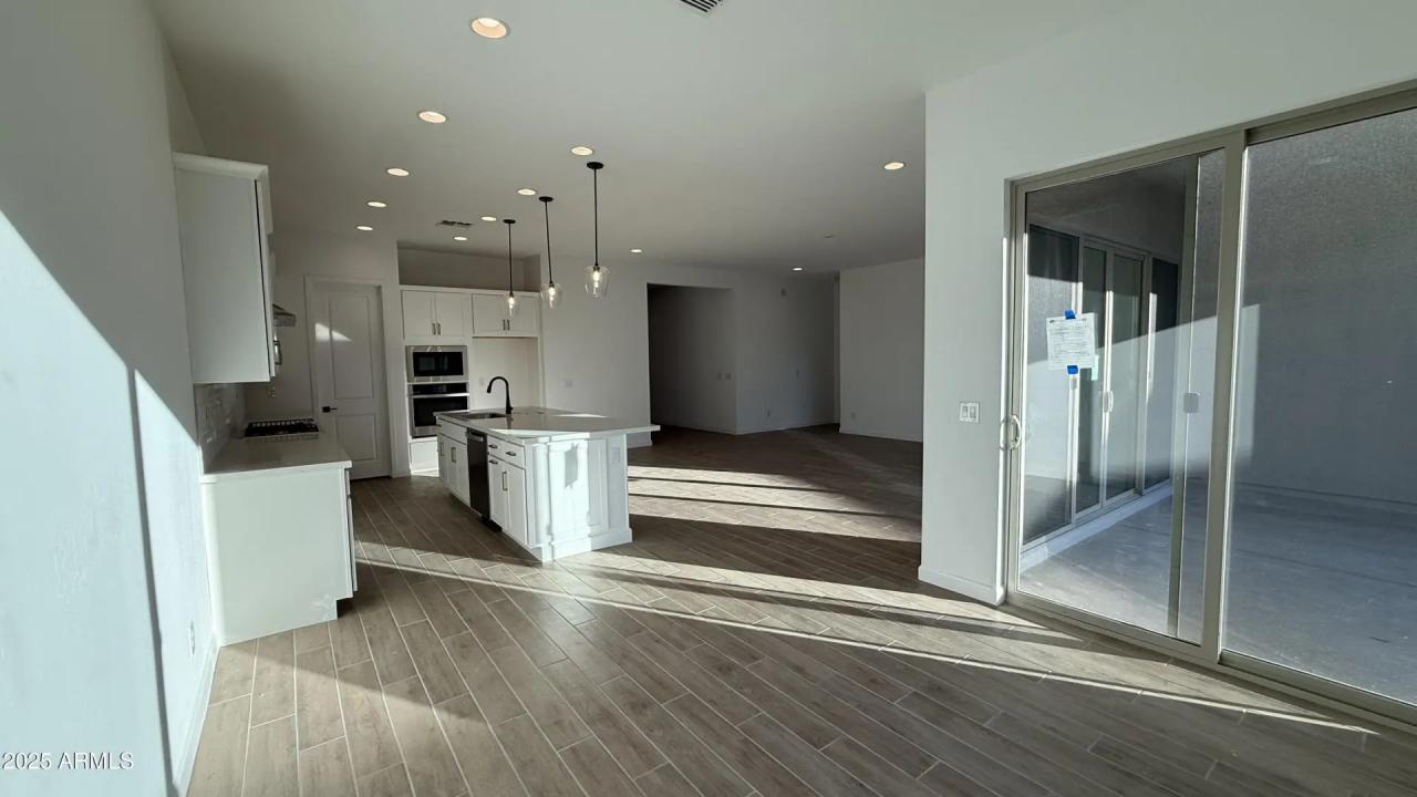 Real Estate Picture 20