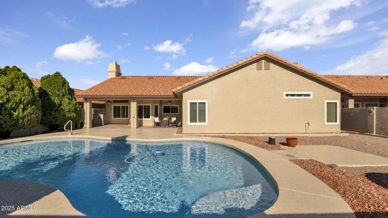 Real Estate Picture 5