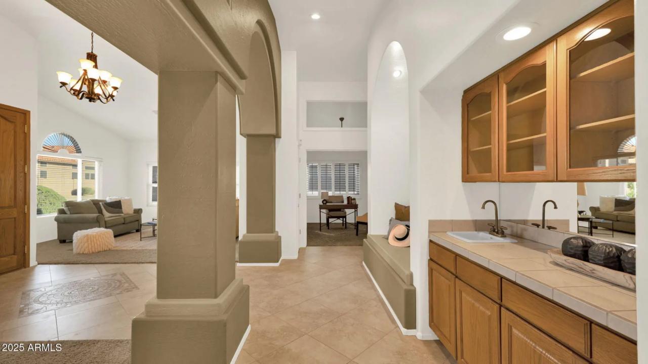 Real Estate Picture 18