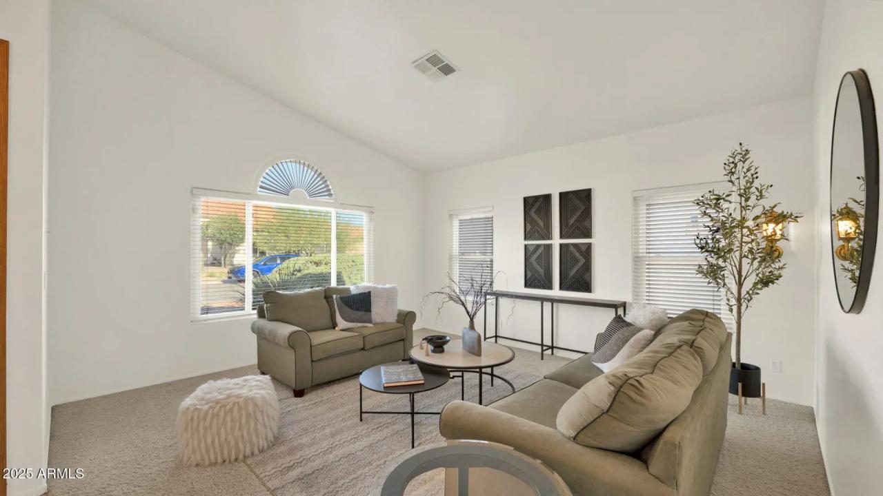 Real Estate Picture 13