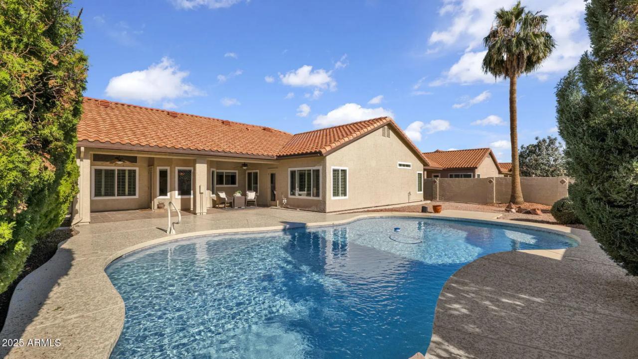 Real Estate Picture 4