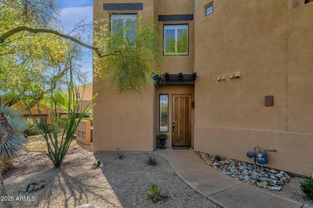 Real Estate Picture 5