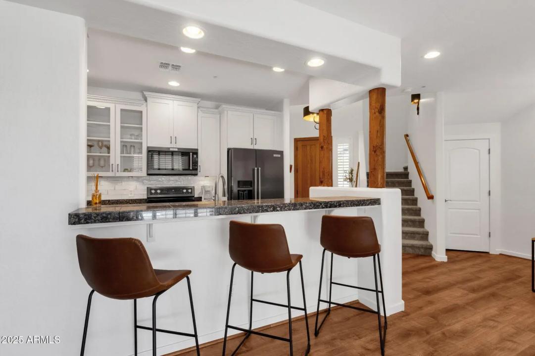 Real Estate Picture 15