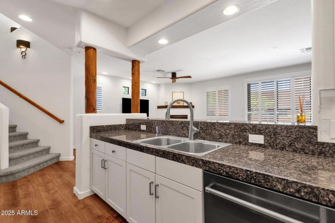 Real Estate Picture 20