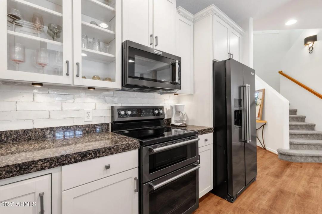 Real Estate Picture 21