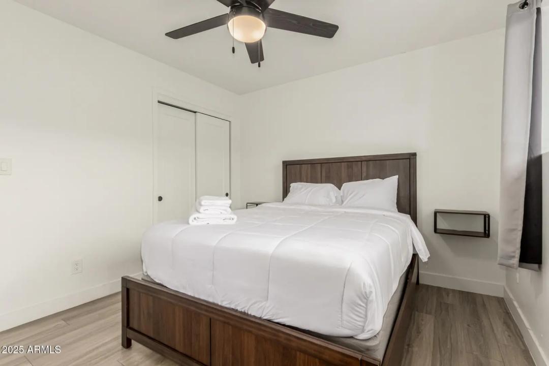 Real Estate Picture 16