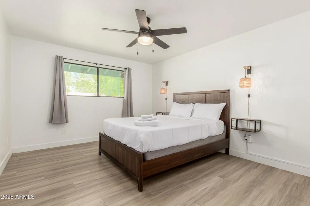 Real Estate Picture 18