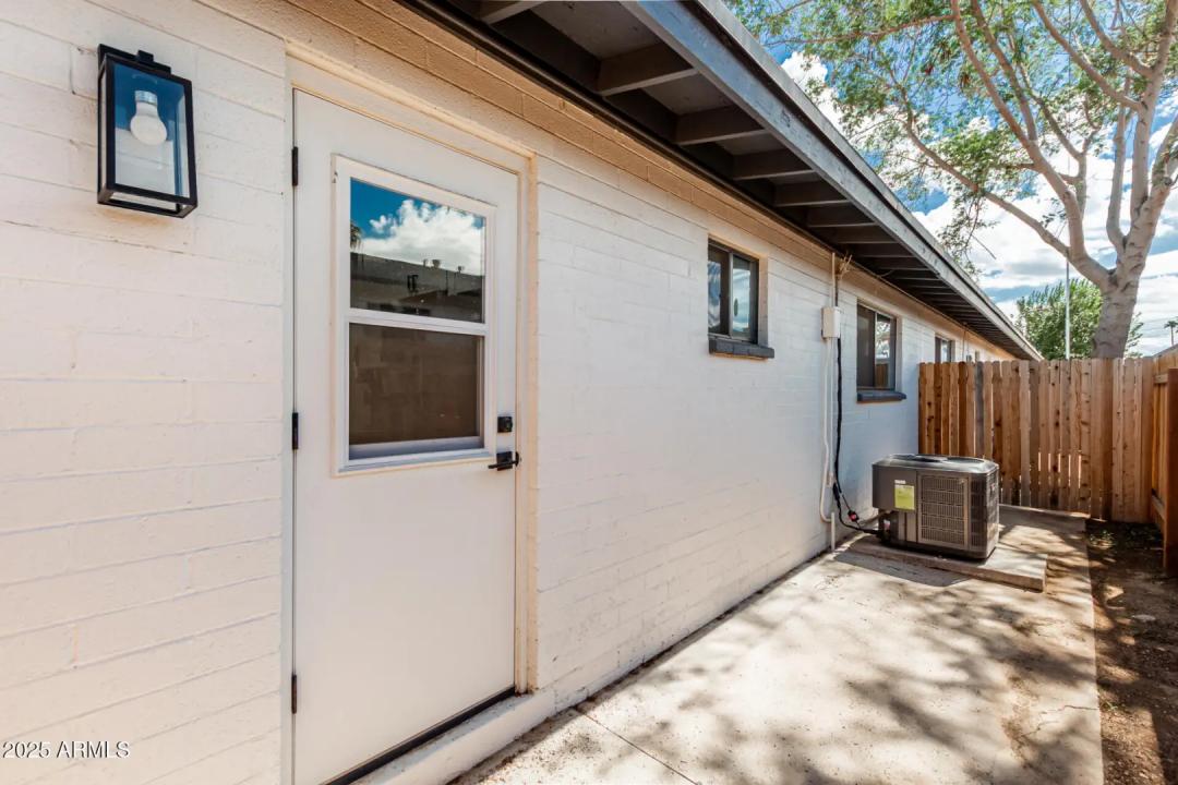 Real Estate Picture 24