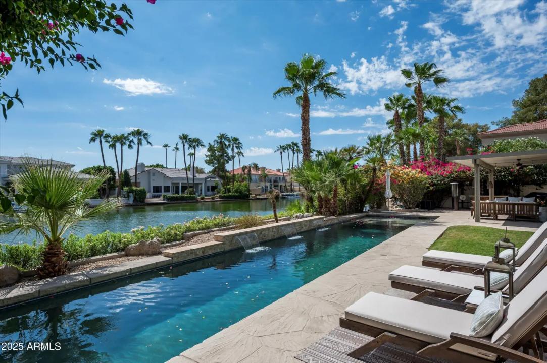 Real Estate Picture 6