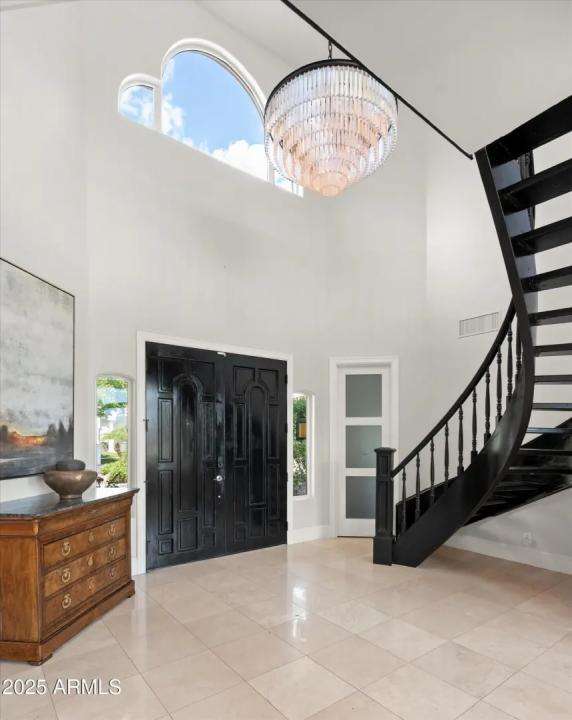 Real Estate Picture 7