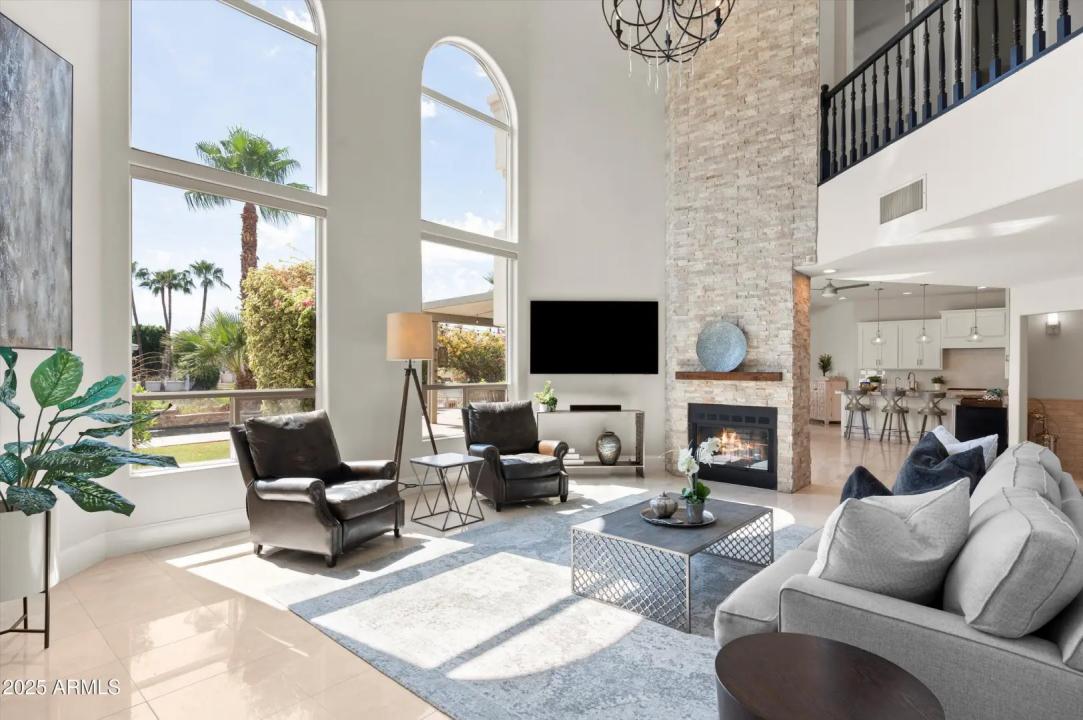 Real Estate Picture 8