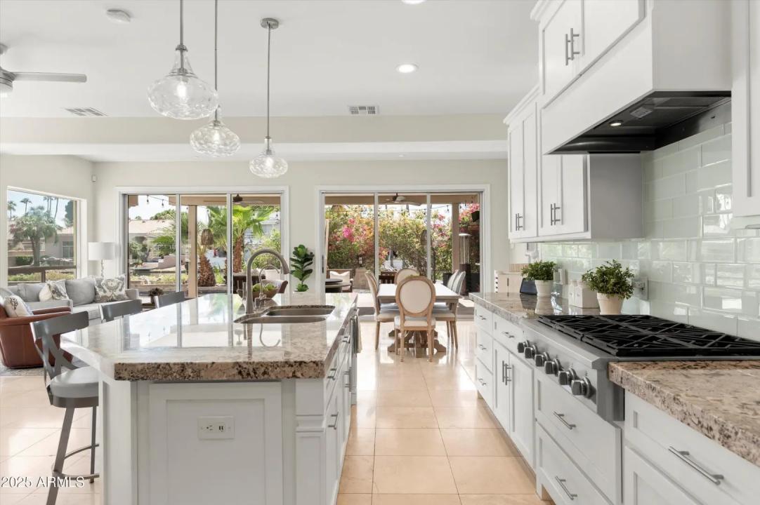 Real Estate Picture 20