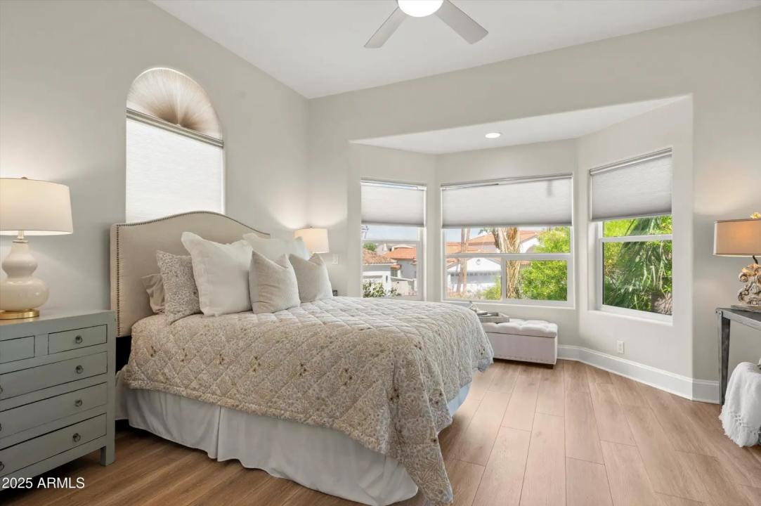Real Estate Picture 32