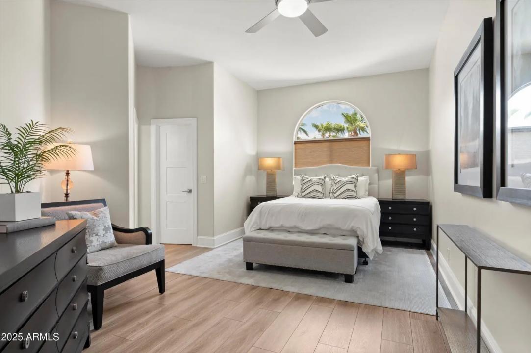Real Estate Picture 34