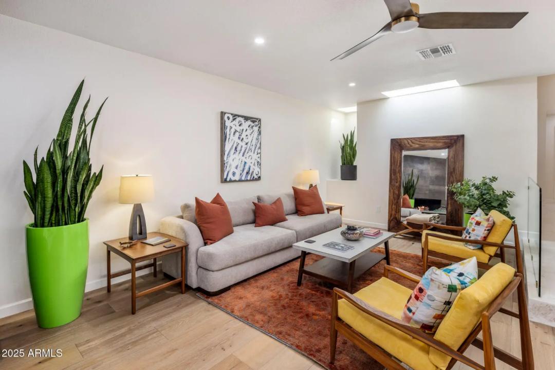 Real Estate Picture 8