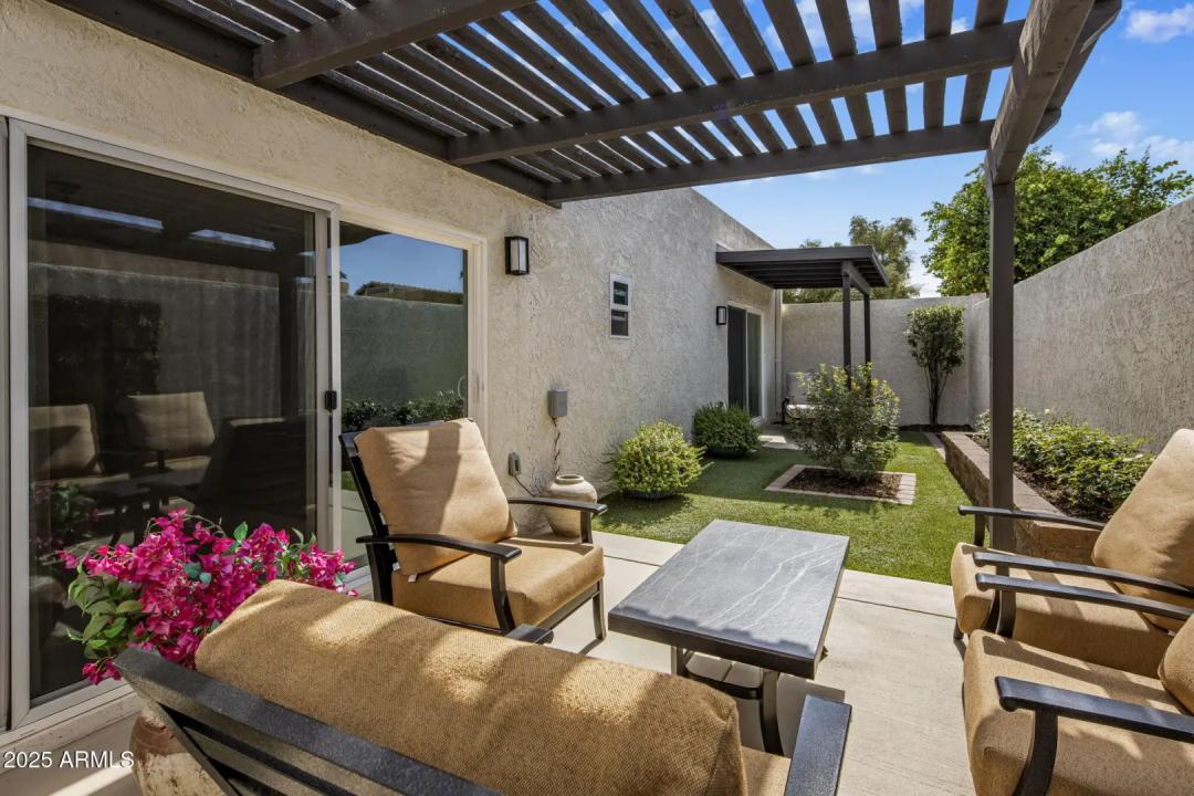 Real Estate Picture 19