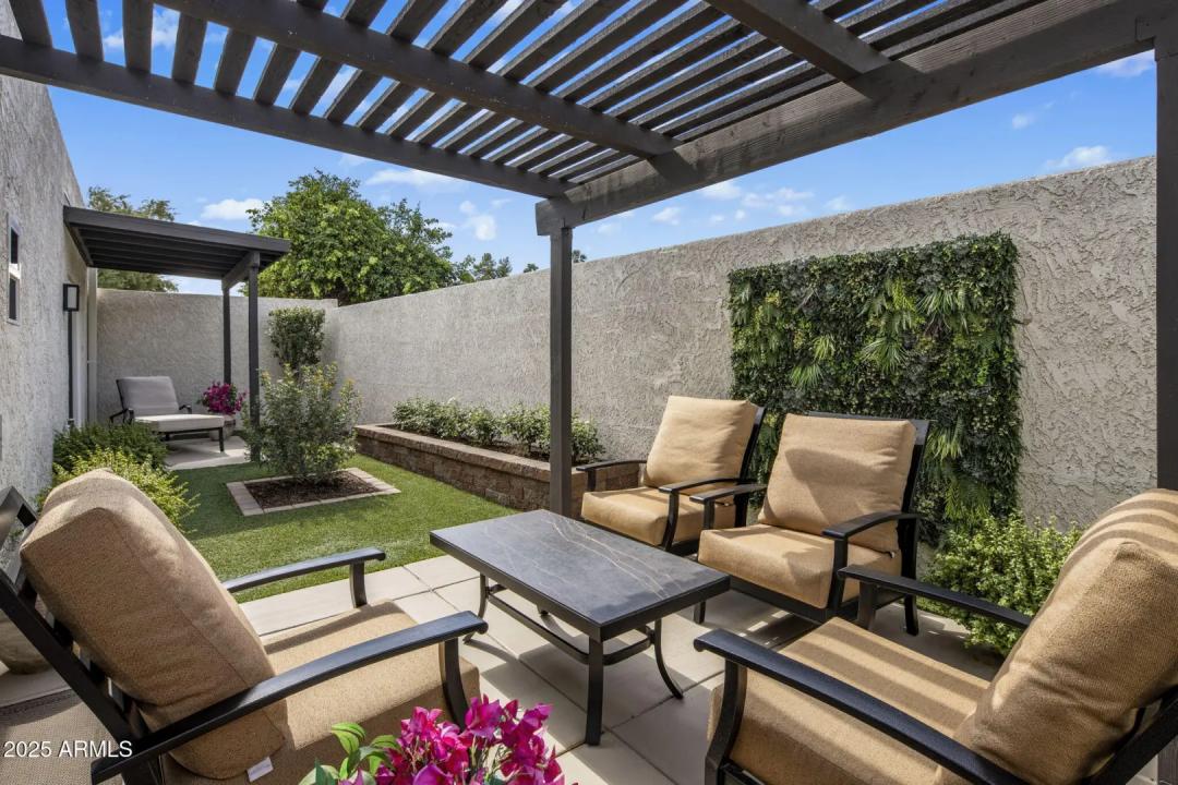 Real Estate Picture 20