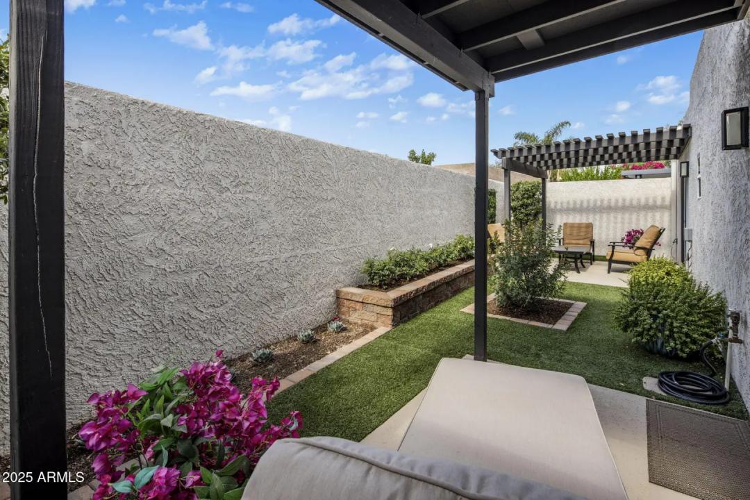 Real Estate Picture 22