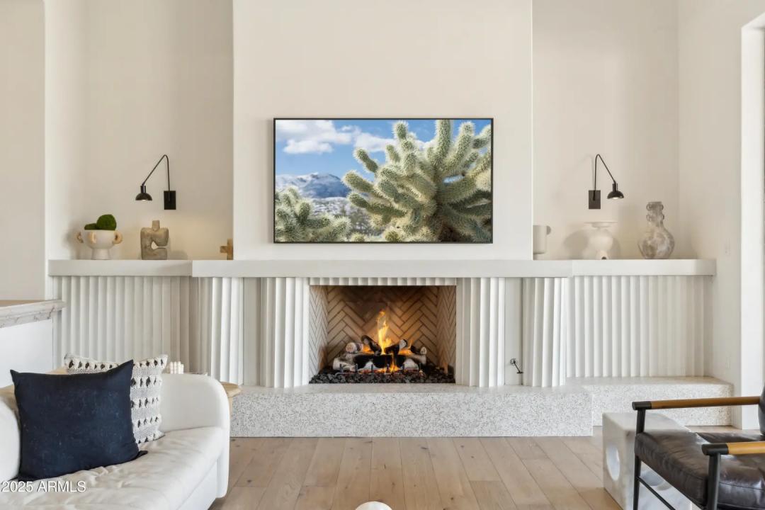 Real Estate Picture 10