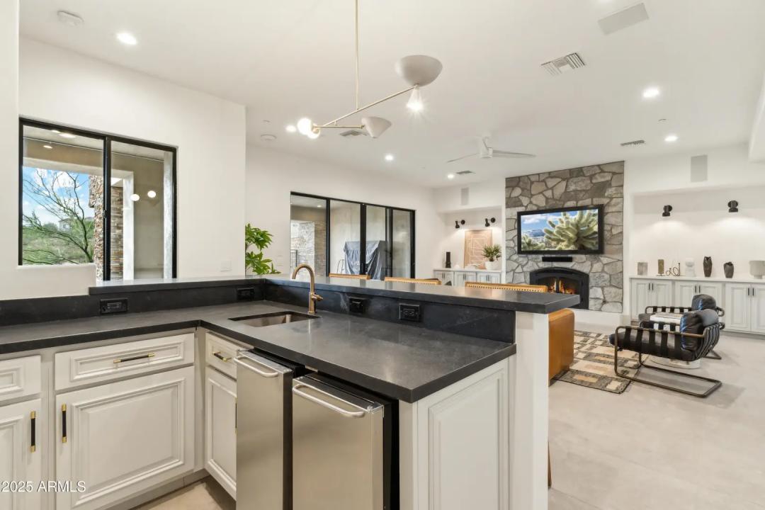 Real Estate Picture 27
